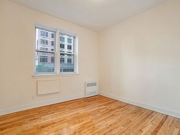 4th image of 623 2nd Ave #1C