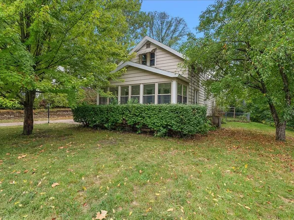 2222 Hoyle Ave NW, Grand Rapids, MI 49544
