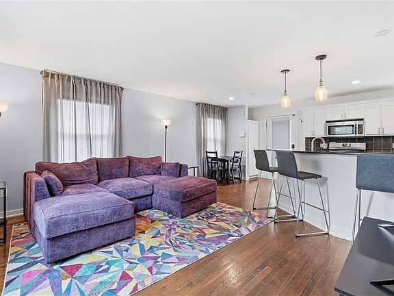 4th image of 706 W 46th St #706