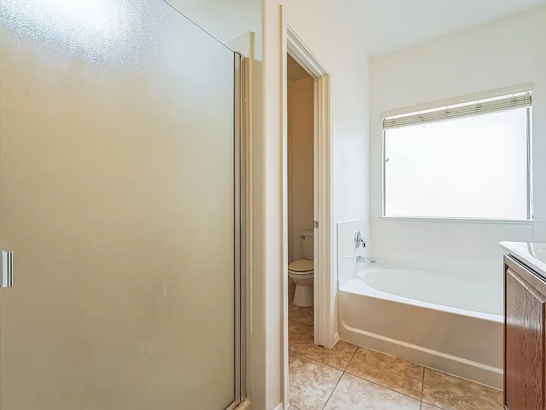 1268 E Birdland Dr — Photo 16