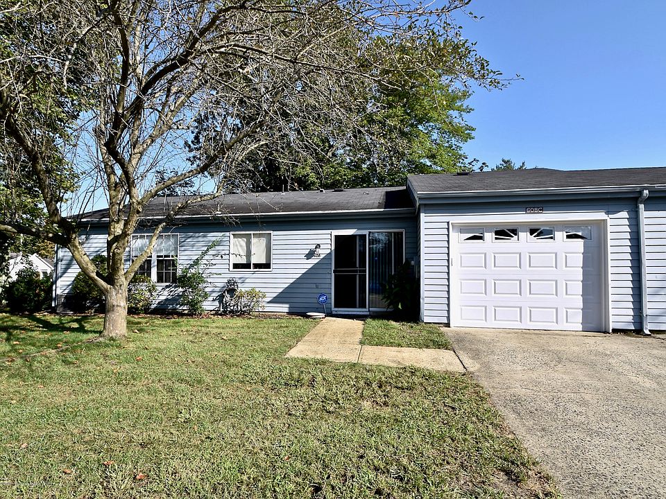 1st image of 608C Sheffield Dr