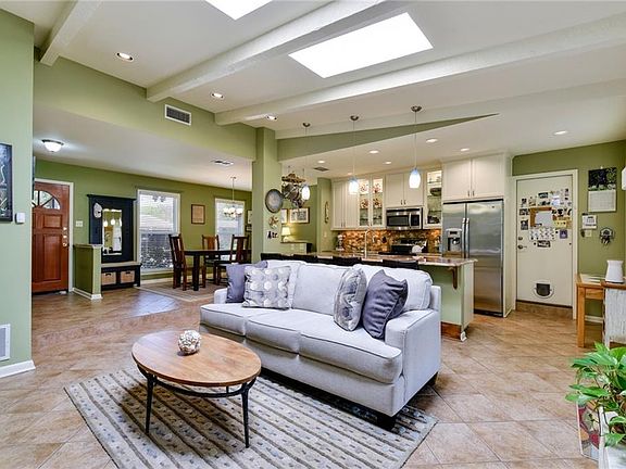 4th image of 3202 McElroy Dr