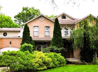 8030 Deershadow Ln, Cincinnati, OH 45242