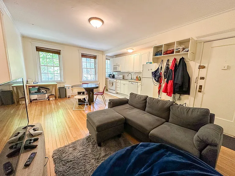 854 Massachusetts Ave #3 — Photo 2