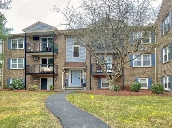 610 S Franklin St APT A204, Holbrook, MA 02343