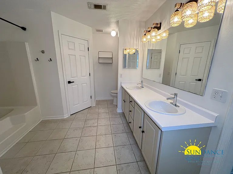 492 Jillian Dr — Photo 8