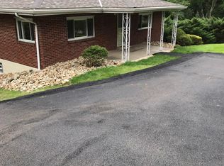 1029 Preston Dr, North Versailles, PA 15137