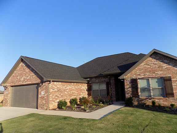 3rd image of 907 Carter Ct