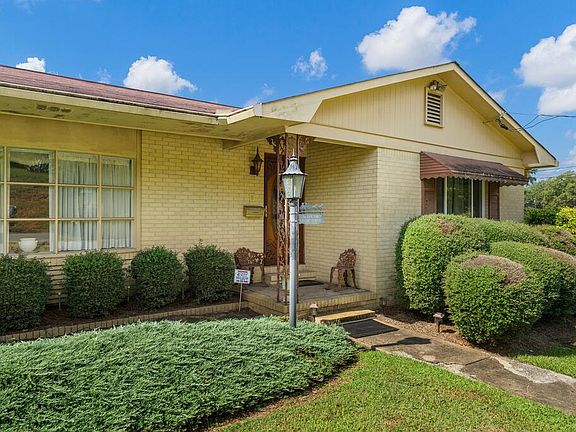 3rd image of 4554 Illini Dr