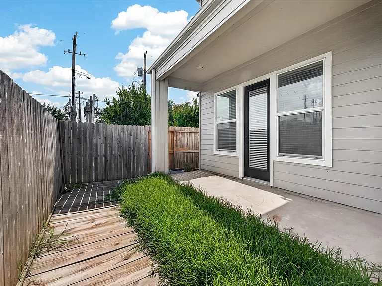 8821 Hollister Pine Ct — Photo 44