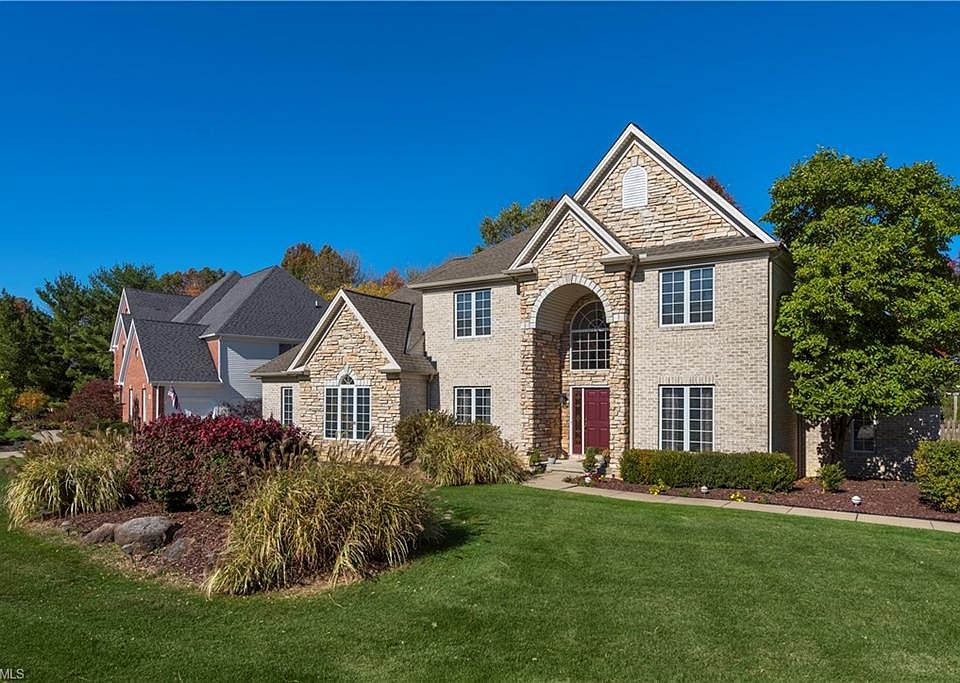 1st image of 26018 Cobblestone Way