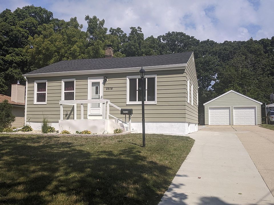 1st image of 2514 E Denton Ave
