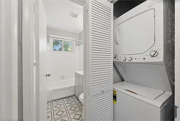 1953 19th Pl SE #205 — Photo 7