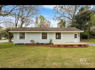 9020 Morphy Ave, Fairhope, AL 36532
