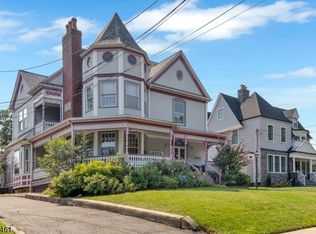 141 W Passaic Ave, Rutherford, NJ 07070