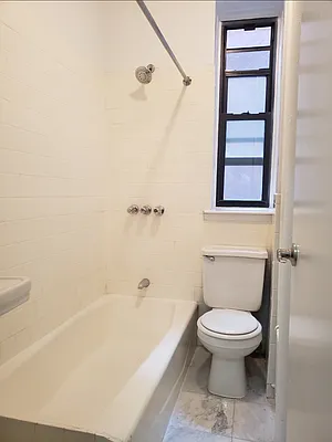 Rented by City Connections Realty | media 7
