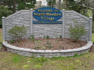 17-4 S Meadow Vlg, Carver, MA 02330
