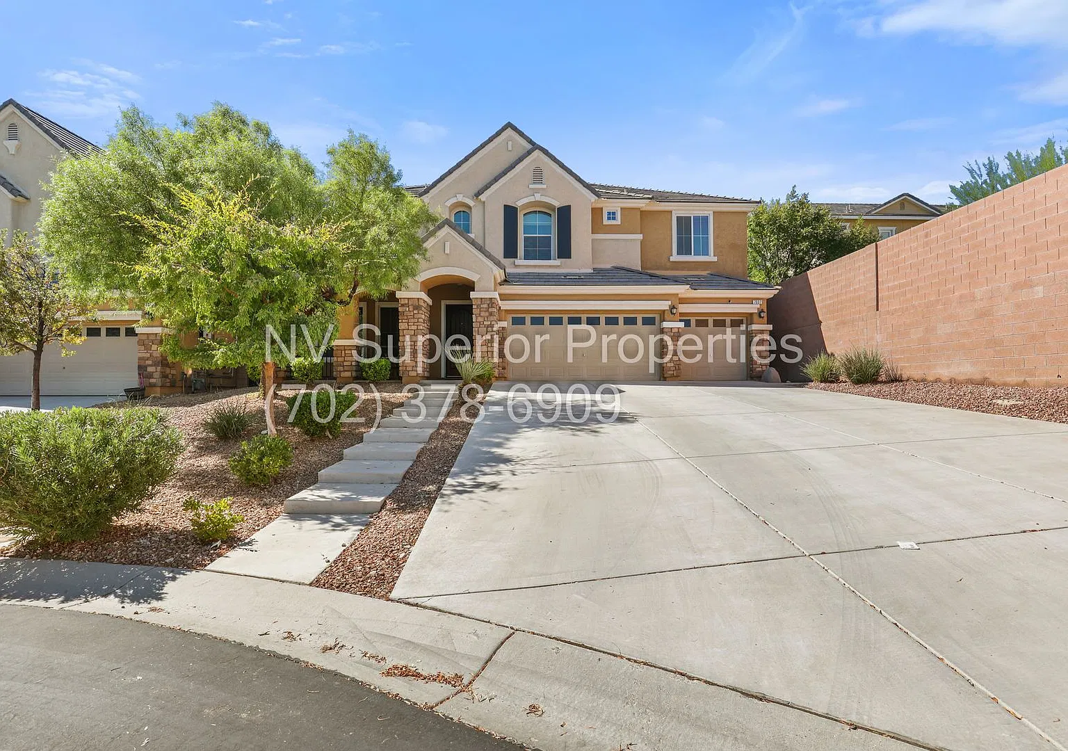 NW!! Gated!! Solar Panels!! Pool!! SPA Water Slide!! Cabana Balcony!! Water conditioner — Photo 1