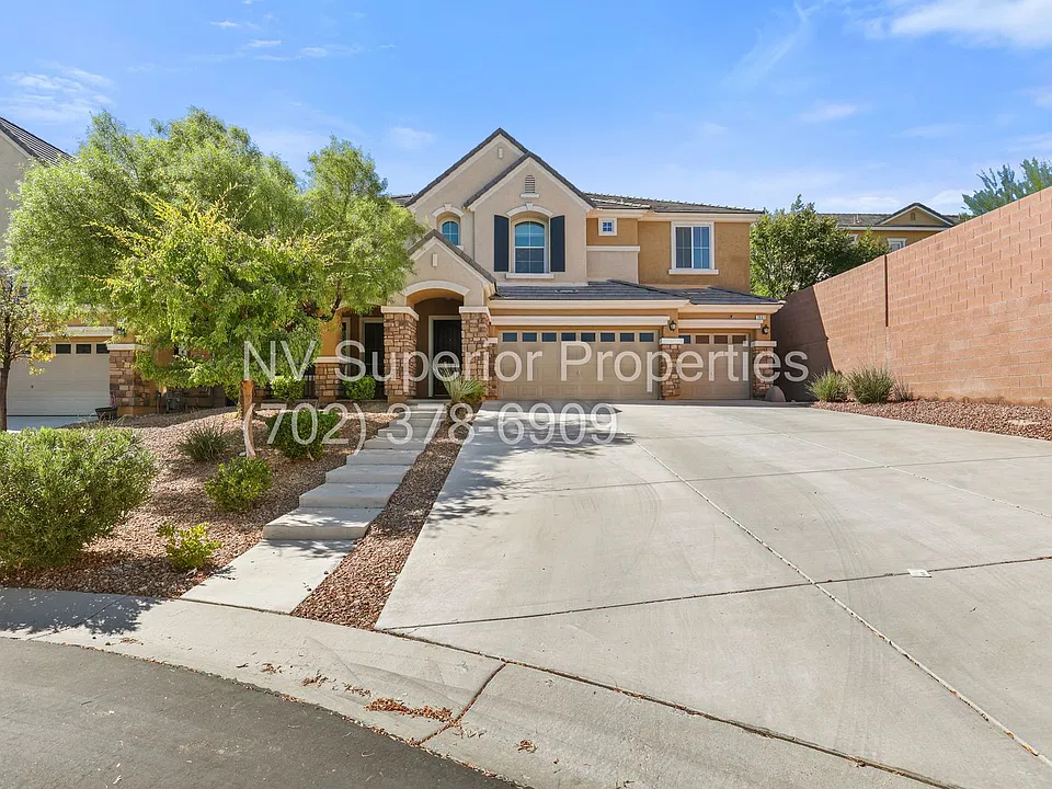 7037 Twin Forks Peak St