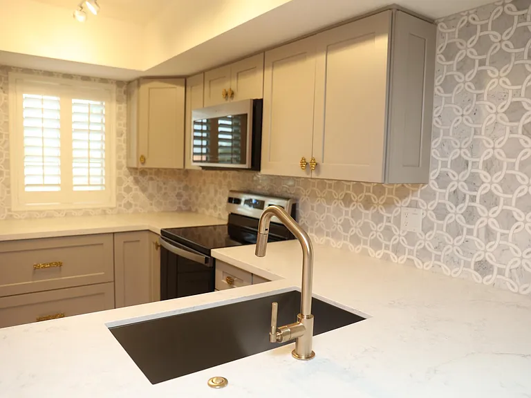 2020 W Union Hills Dr — Photo 6