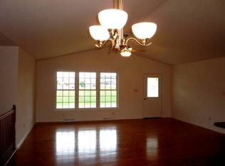 841 Dickeys Dr, Chambersburg, PA 17202