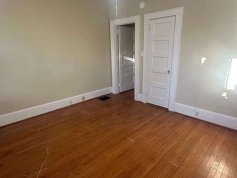 139-141 S. Pickens Street — Photo 15