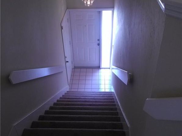 110 Bennington Dr APT 8