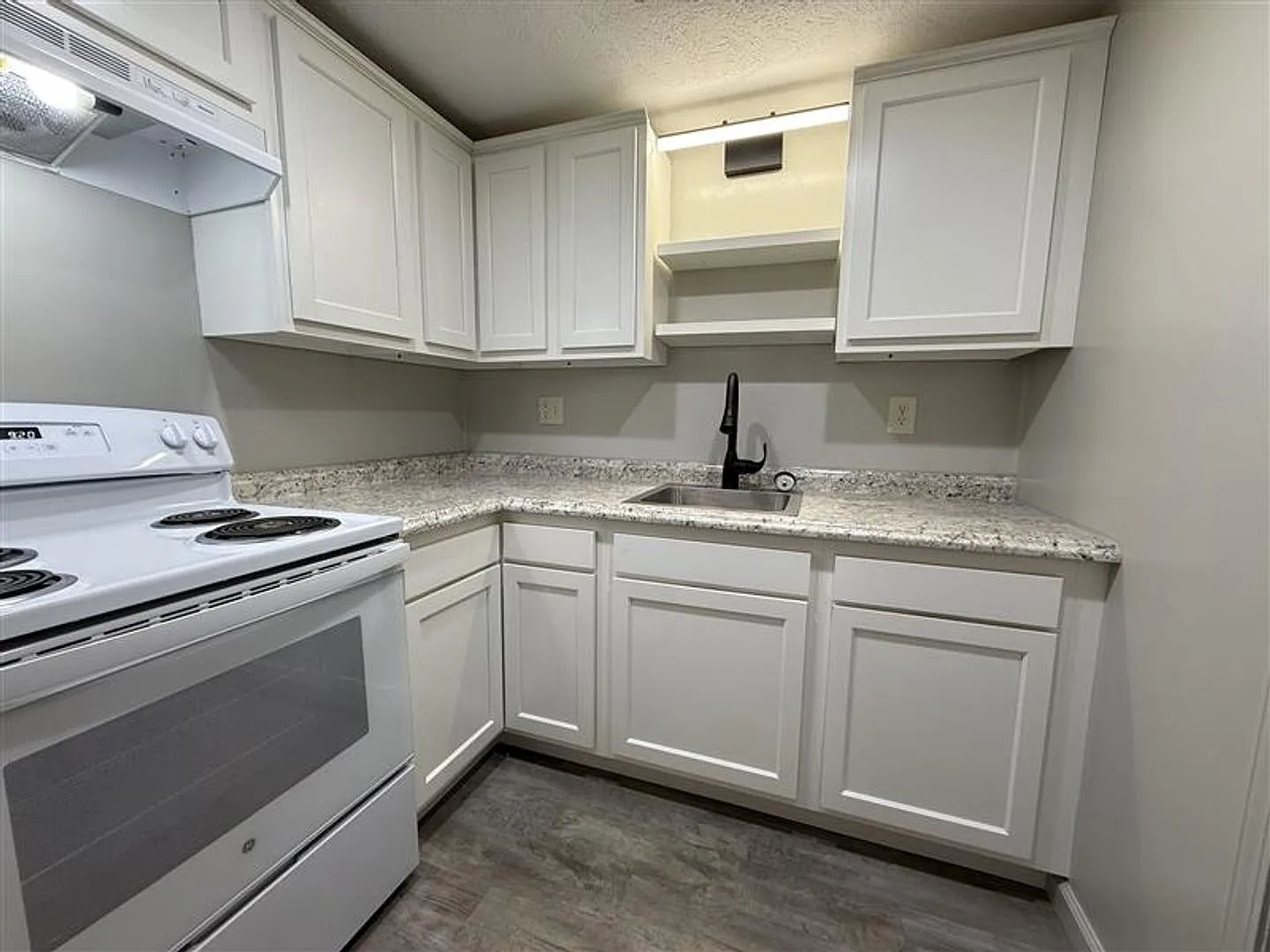 Spacious and Fully Renovated 2 Bedroom Apartment in the Village! — Photo 1
