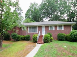 401 Pine Valley Dr, Warner Robins, GA 31088