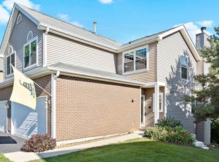 1370 Grandview Ct, Algonquin, IL 60102