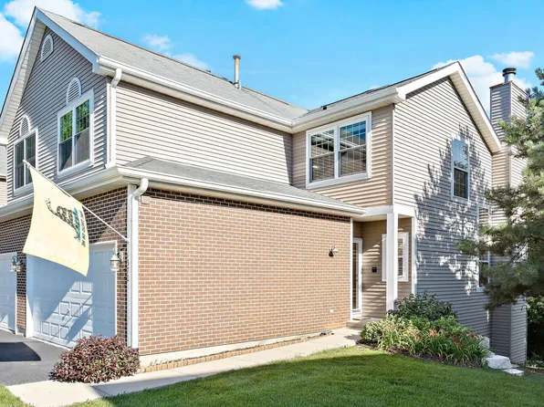 1370 Grandview Ct, Algonquin, IL 60102