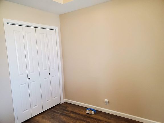 4th image of 901 Sunrise Ct #B