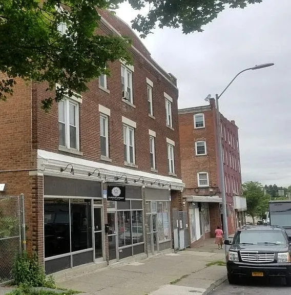 46 S Clinton St — Photo 6