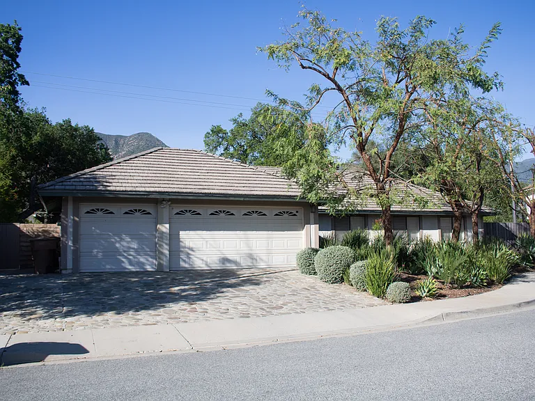 1120 Del Prado Ct — Photo 2