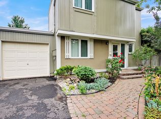 26 Jackson Ct, Ottawa, ON K2K 1B7