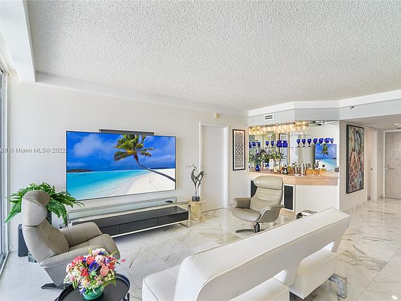 3rd image of 16485 Collins Ave APT 2535