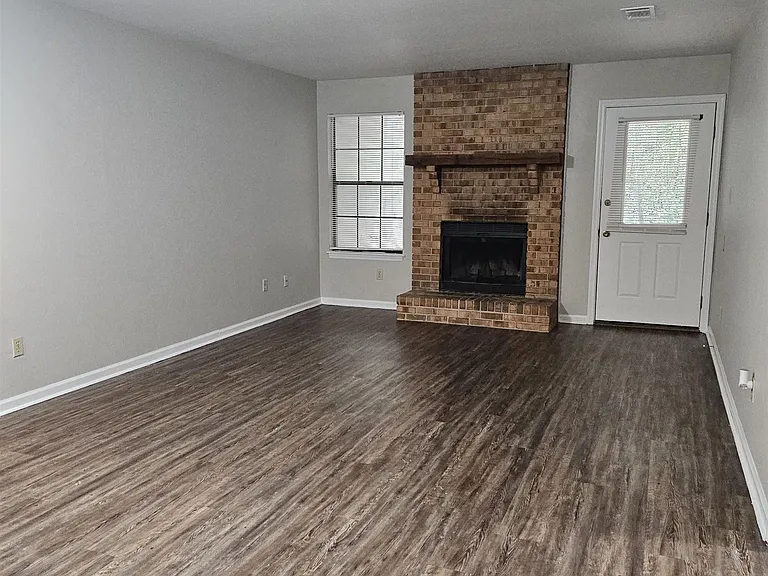 1647 Kay Ave #B — Photo 9