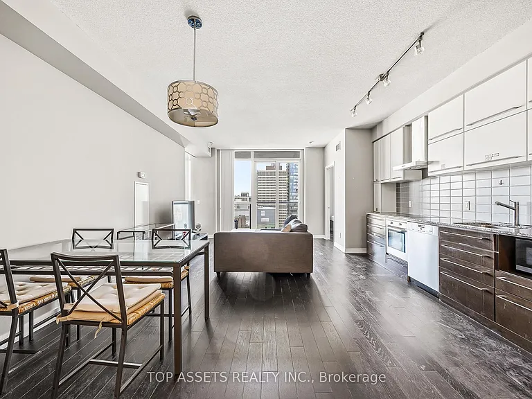 770 Bay St #2112 — Photo 3