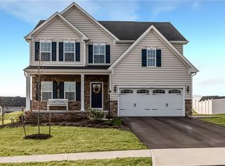 100 Riviera Dr, Pittsburgh, PA 15229