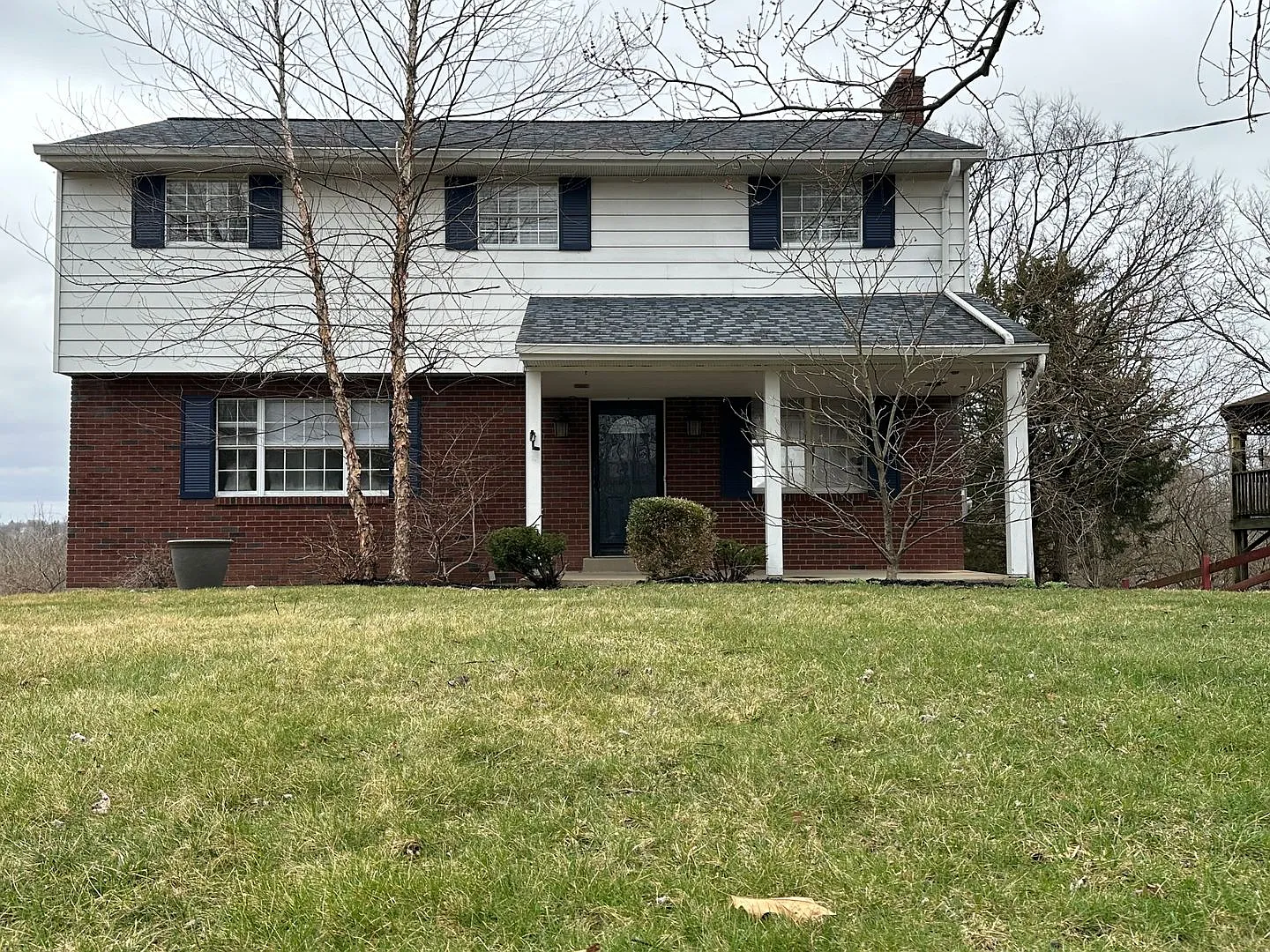 Colerain- 4 bed 2.5 bath 2 car garage Traditional — Photo 1