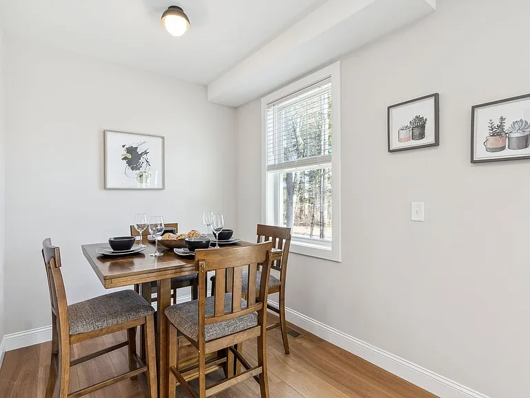 Bayberry Commons- 3 Bedroom 2.5 Bath Townhomes with 2 Car Garage — Photo 6