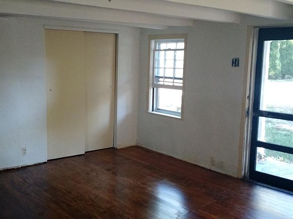 4th image of 123 W Lee St