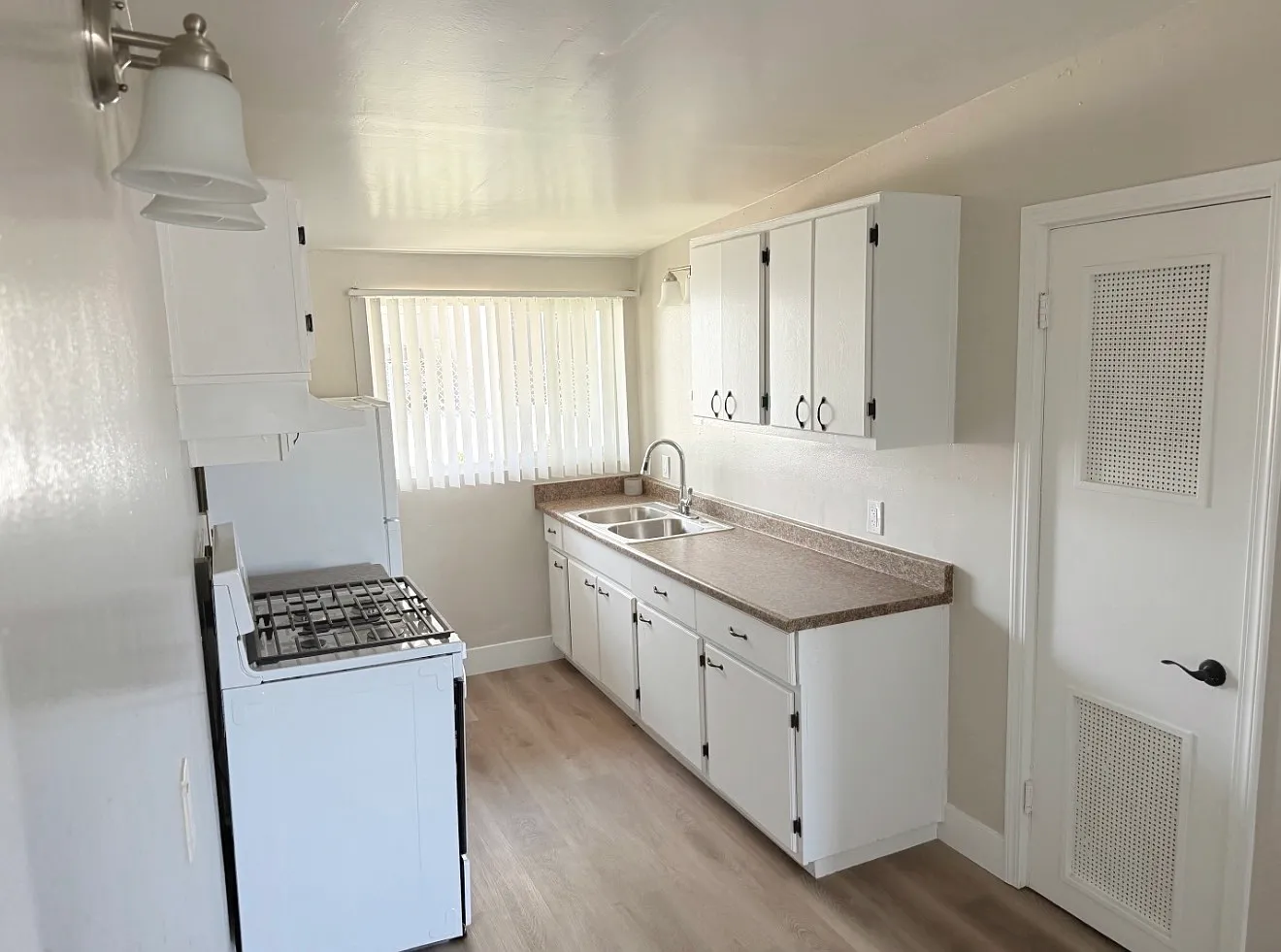 2 bed, $2,500 — Photo 3