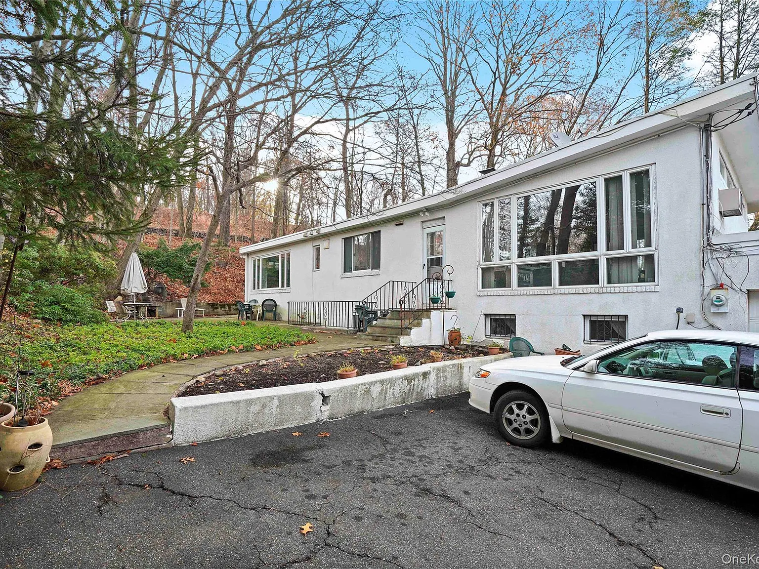 3 bed, 2.5 bath, 1816 sqft, $5,200 — Photo 1