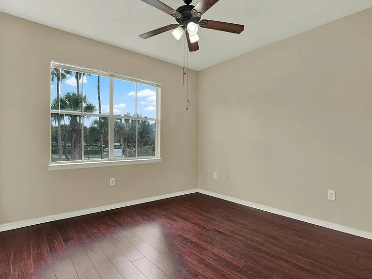 18001 Richmond Place Dr #224 — Photo 11