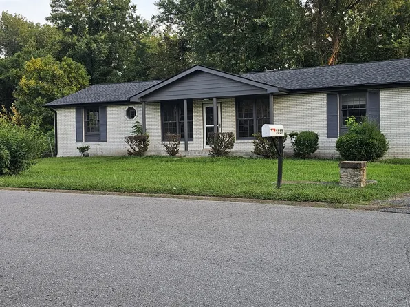 3227 Cloverwood Dr, Nashville, TN 37214