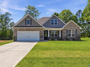 20992 English Ivy Ln, Athens, AL 35611