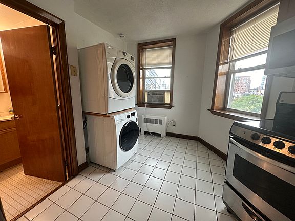 4th image of 40 Sheafe St APT 7