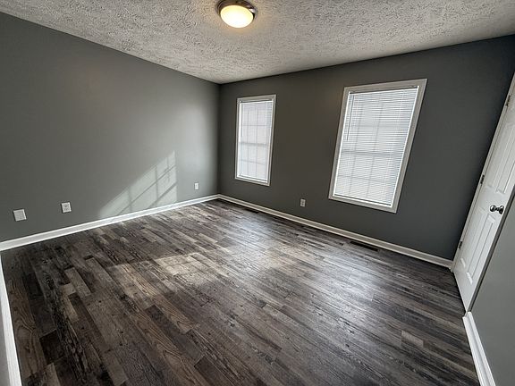 5th image of 147 Thomas St W #1
