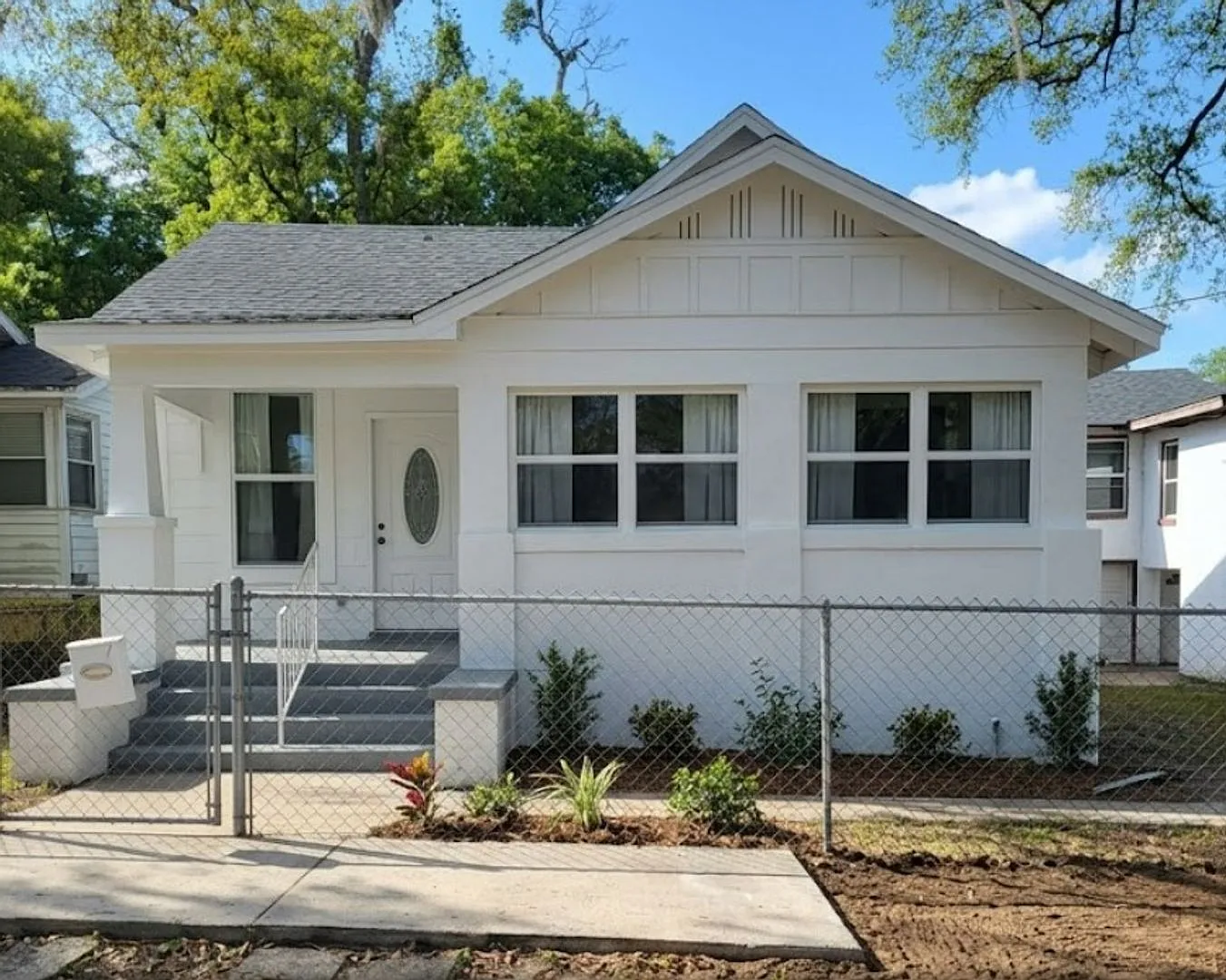 Fully Renovated 3/1 first floor single family home available for Immediate rent! — Photo 3